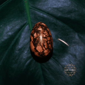 Rhodonit yoni egg size M undrilled