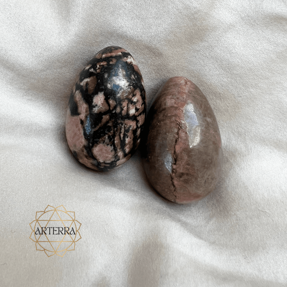 Rhodonit yoni egg size M undrilled